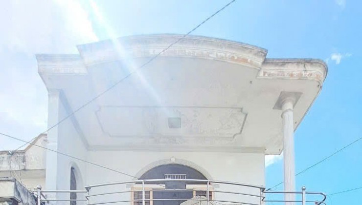 Ngộp Bank!!Giảm sốc 800tr !!! Chỉ còn 5tỷ7, Nhà2  tầng 100m2, SHR,  1/ Nguyễn Văn Quá, sát bên chợ cầu, Hẻm Ba gác